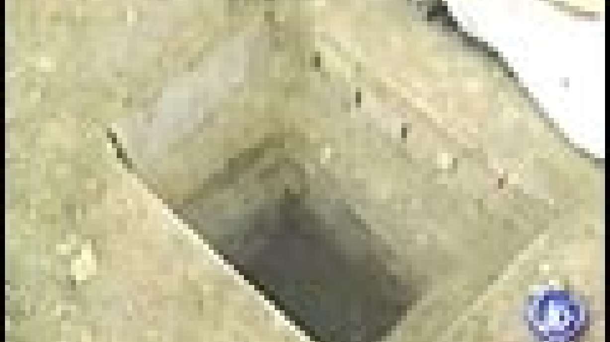 Saddam's Hideaway: Candy Bars, Hot Dogs and Dirty Dishes