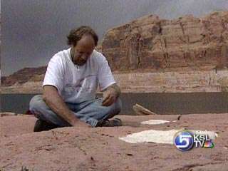 Team Discovers Thousands of Dinosaur Prints