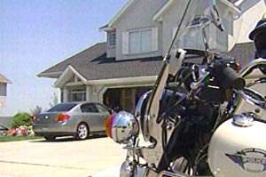 Open Garages Easy Prey for Thieves