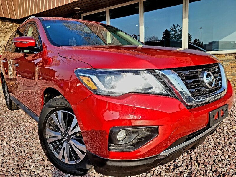 2017 Nissan Pathfinder SL