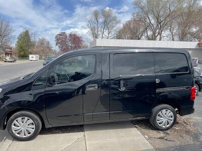 2019 NISSAN NV SV