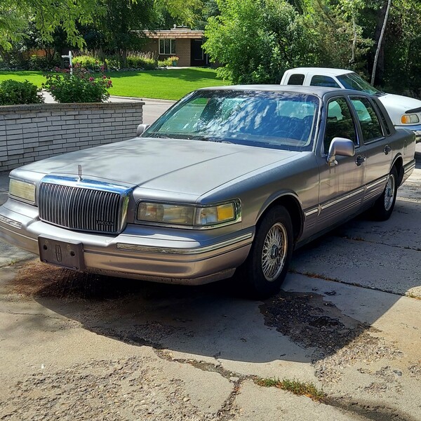 1995 Lincoln Town Car Signature 750 in Sandy, UT KSL Cars