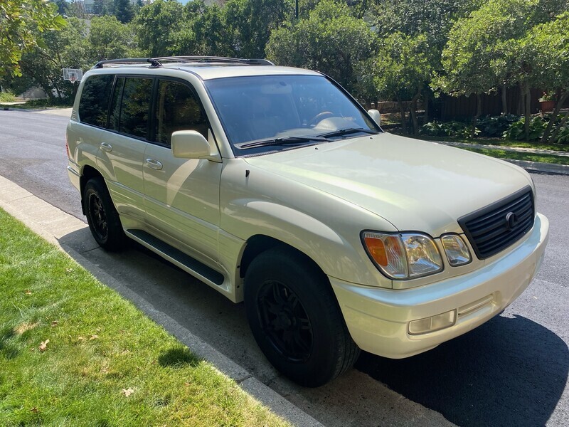 2002 Lexus LX Base