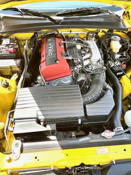 Main image 3