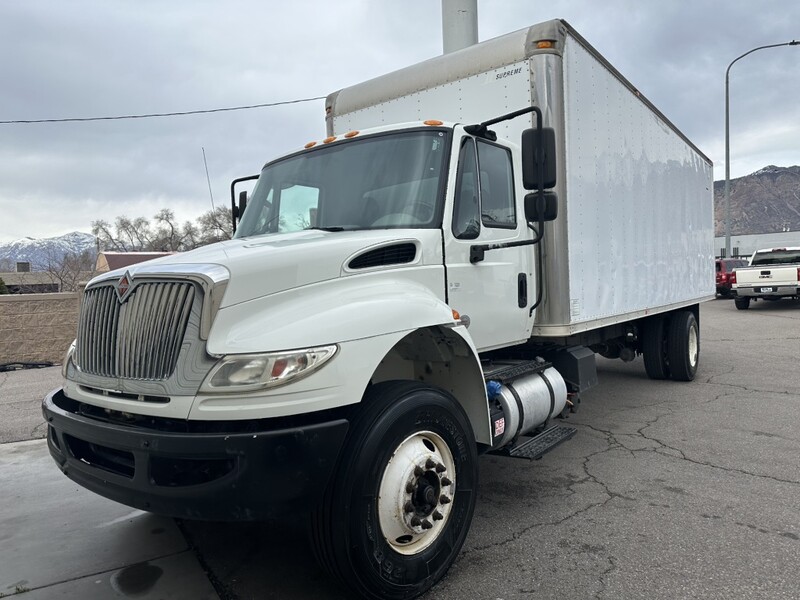 2018 International DuraStar 4300 