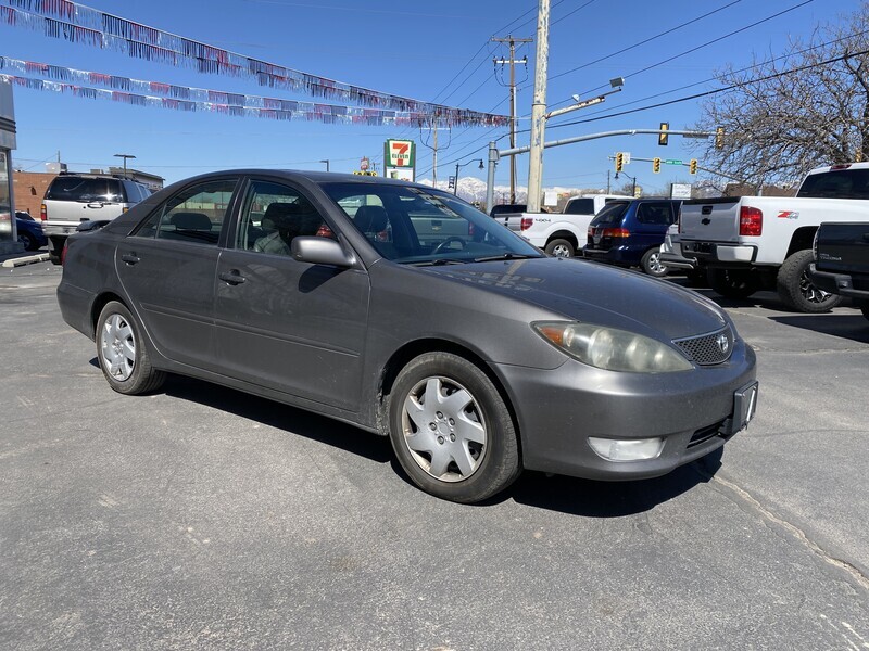 2005 TOYOTA CAMRY SE