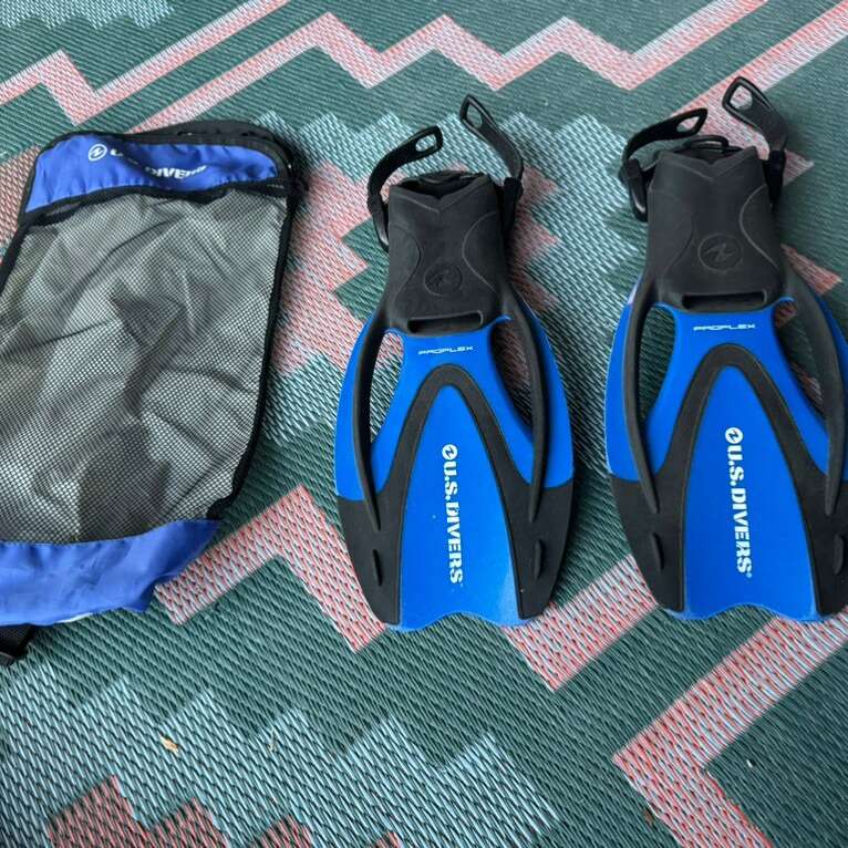 U.S. Divers Flippers Adult Small or Child Lg XL