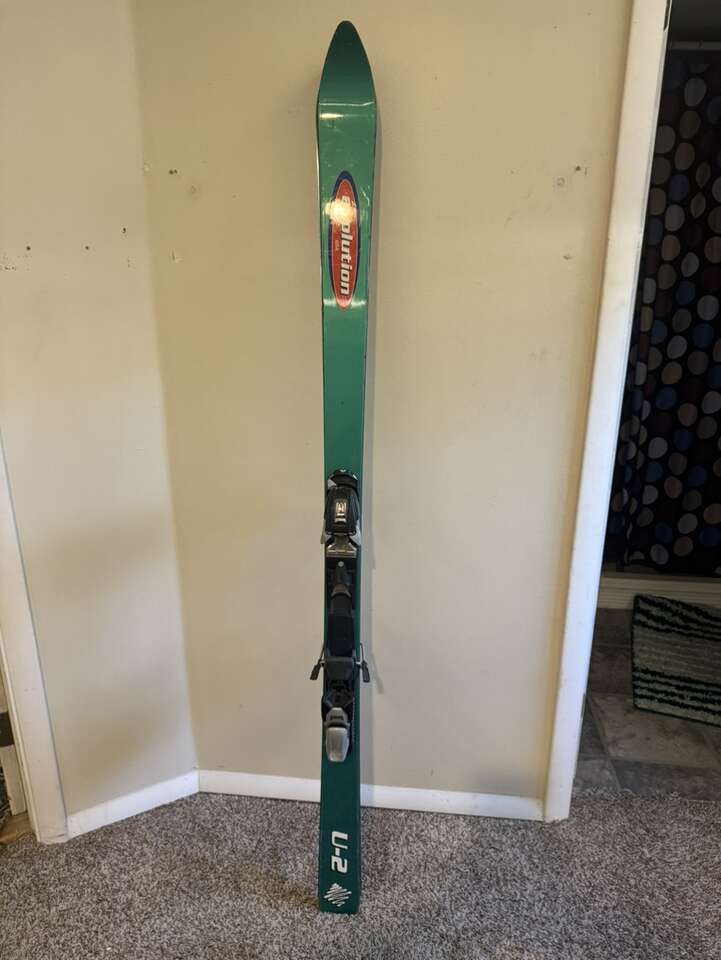 Evolution U2 Green Skis with FasTrak Bindings