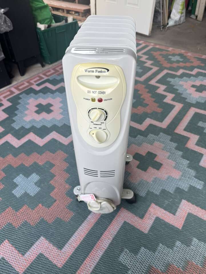 Warm Fusion Oil-filled Radiant Tower Indoor Heater