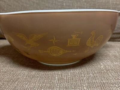 Pyrex vintage Early American 4 Qt Bowl