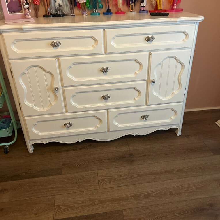 Dresser Furniture
