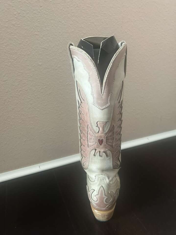 women's boots size 7