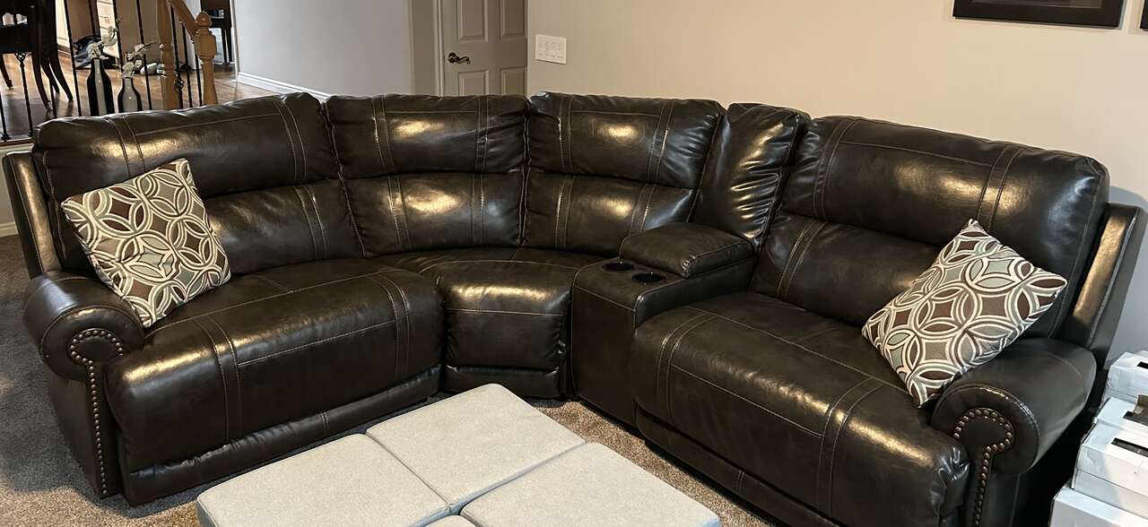 Sectional w/ power recliners Furniture