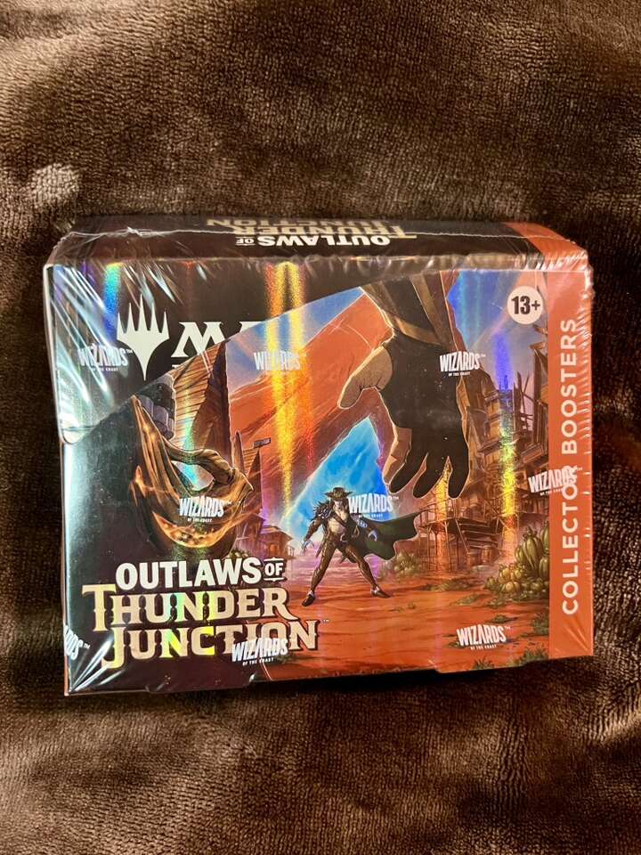 MTG Magic The Gathering Outlaws of Thunder Junction Collector Booster Display Box
