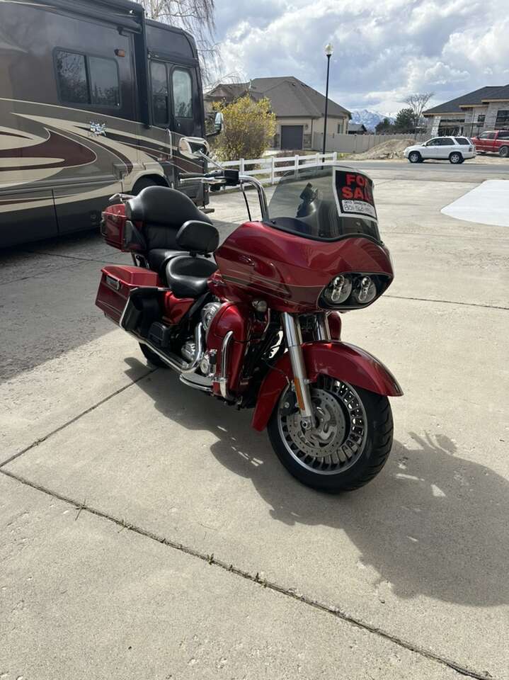2013 ROADGLIDE ULTRA  PRICE REDUCED!!!!