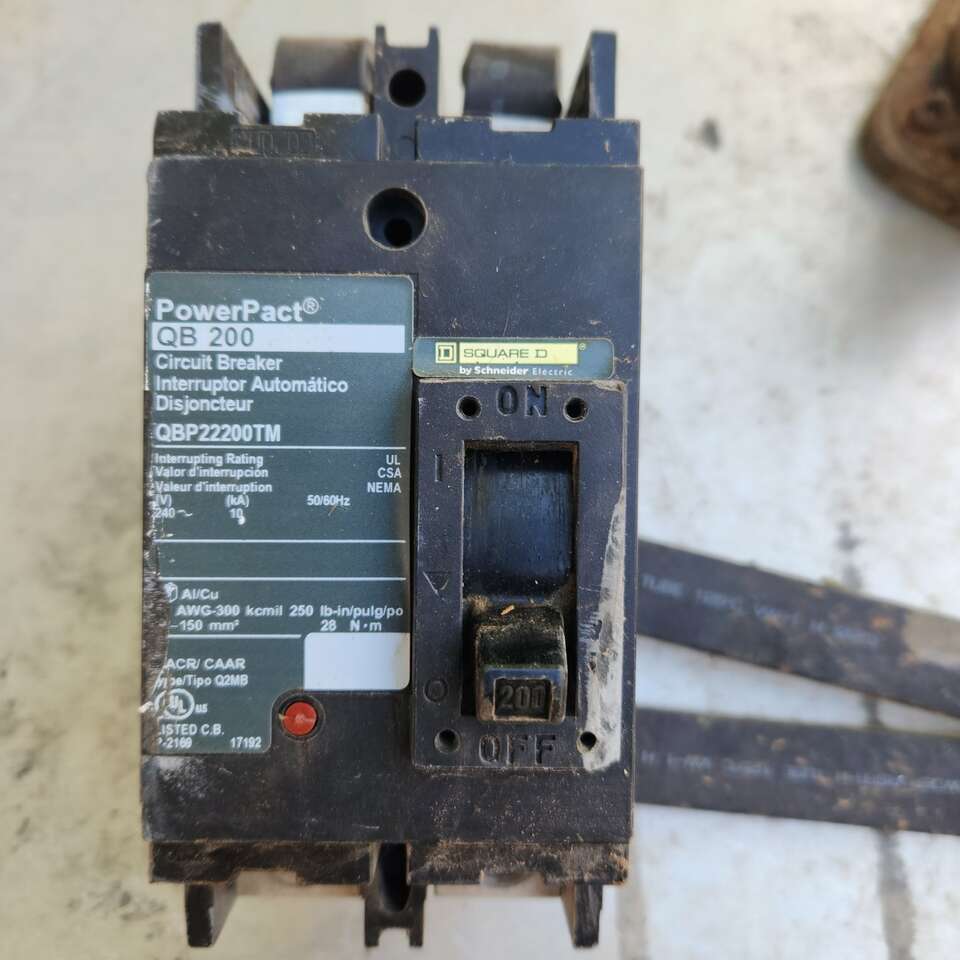 200 amp QB breaker square d