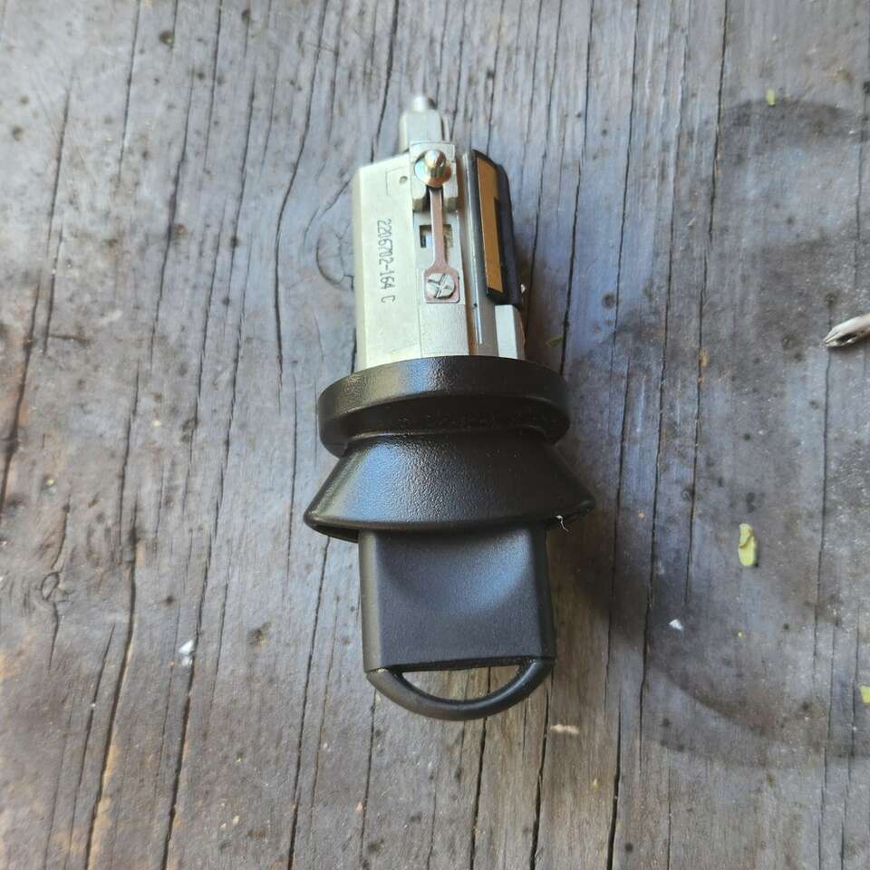 Ford explorer key cylinder.