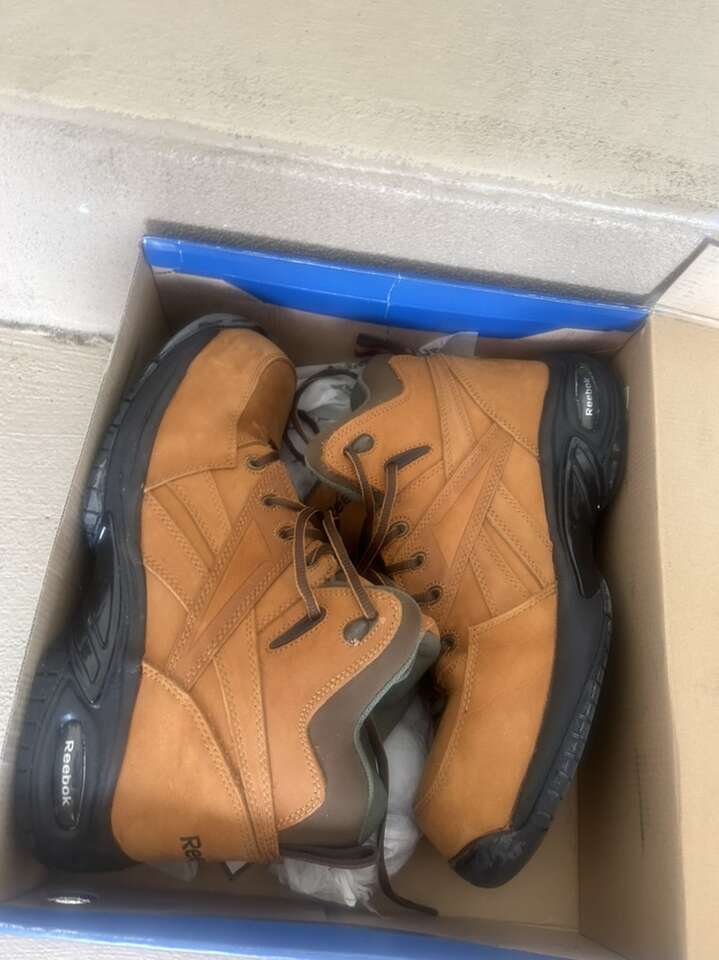 Tyak Tan Hiking Shoes