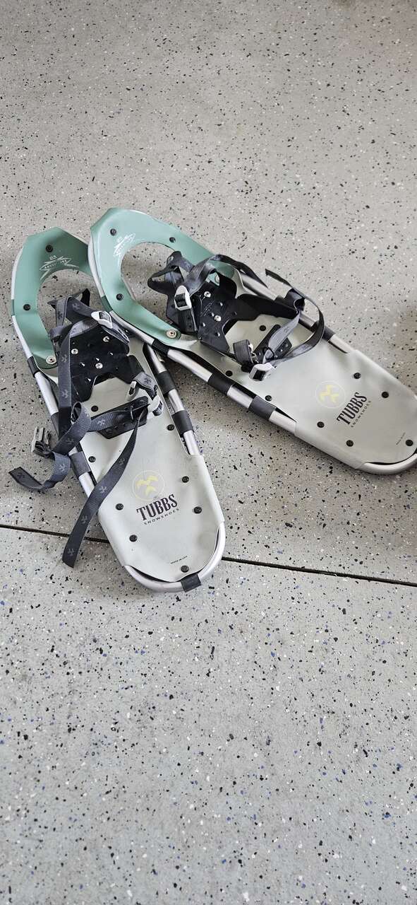TUBBS SNOWSHOES