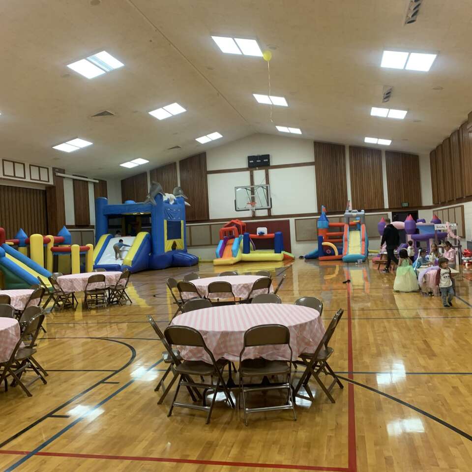 BOUNCE HOUSES FOR RENT