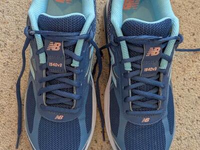 Women's size 9.5 New Balance 1540v3