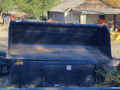 BRAND NEW 90" skid steer snow litter / bucket