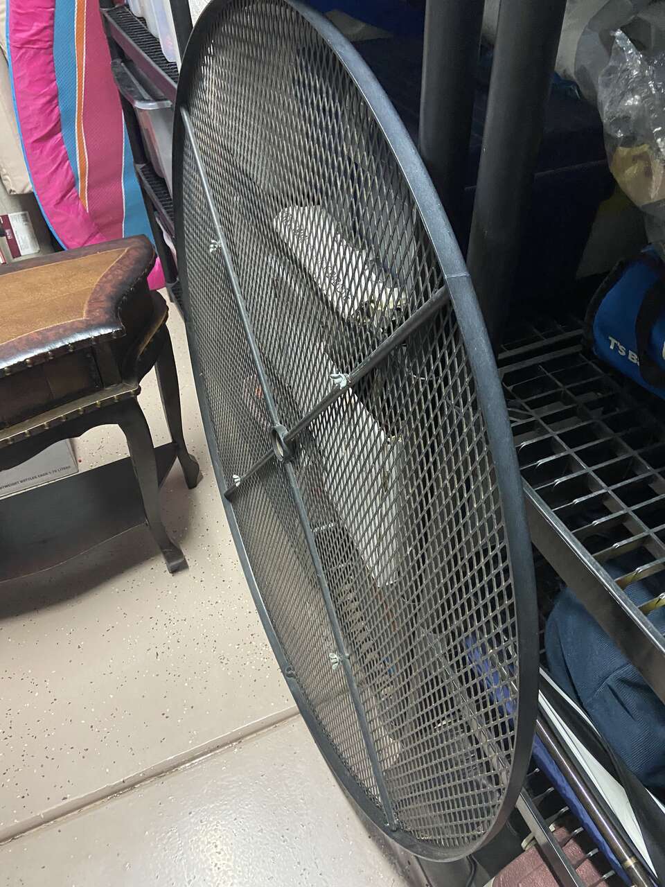 Round Metal Wire Mesh Table