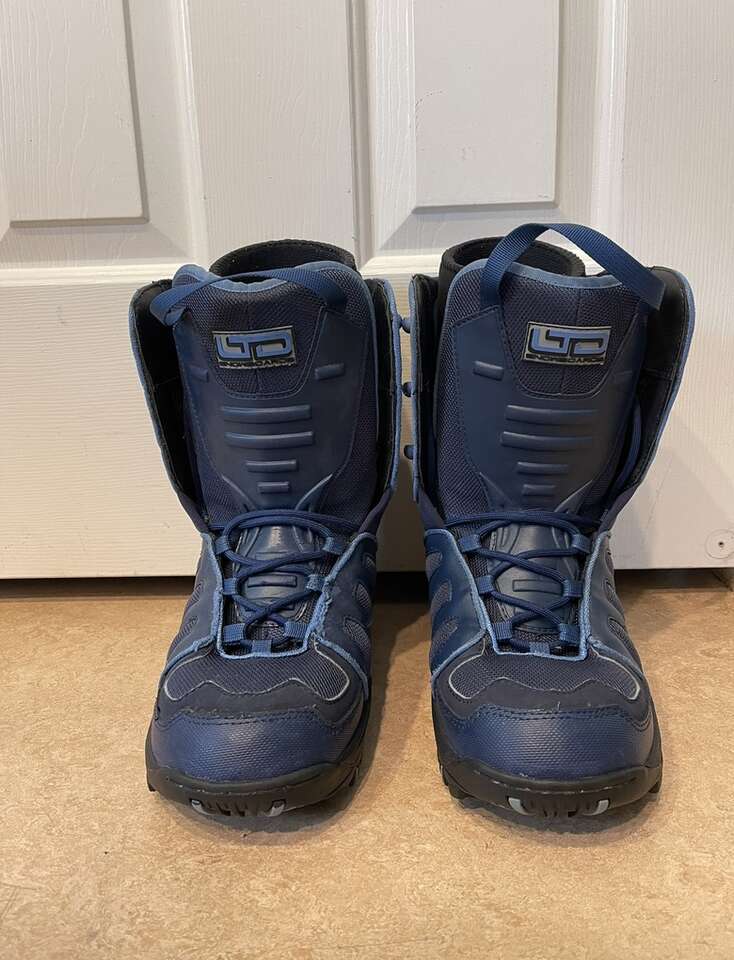Nice Snowboard Boots 8.5-9 Women