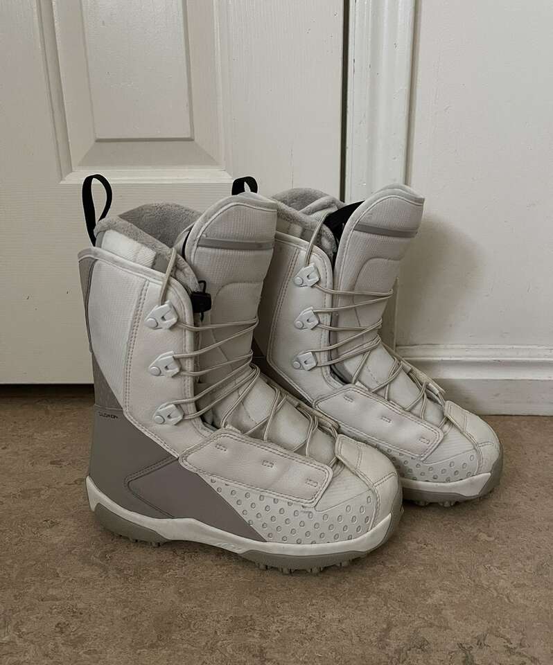 Solomon Snowboard Boots Women 6