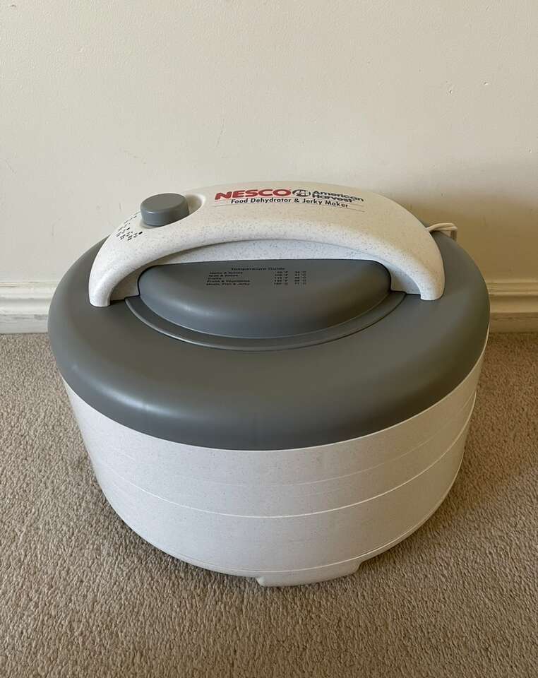 Nesco -American Harvest Food Dehydrator