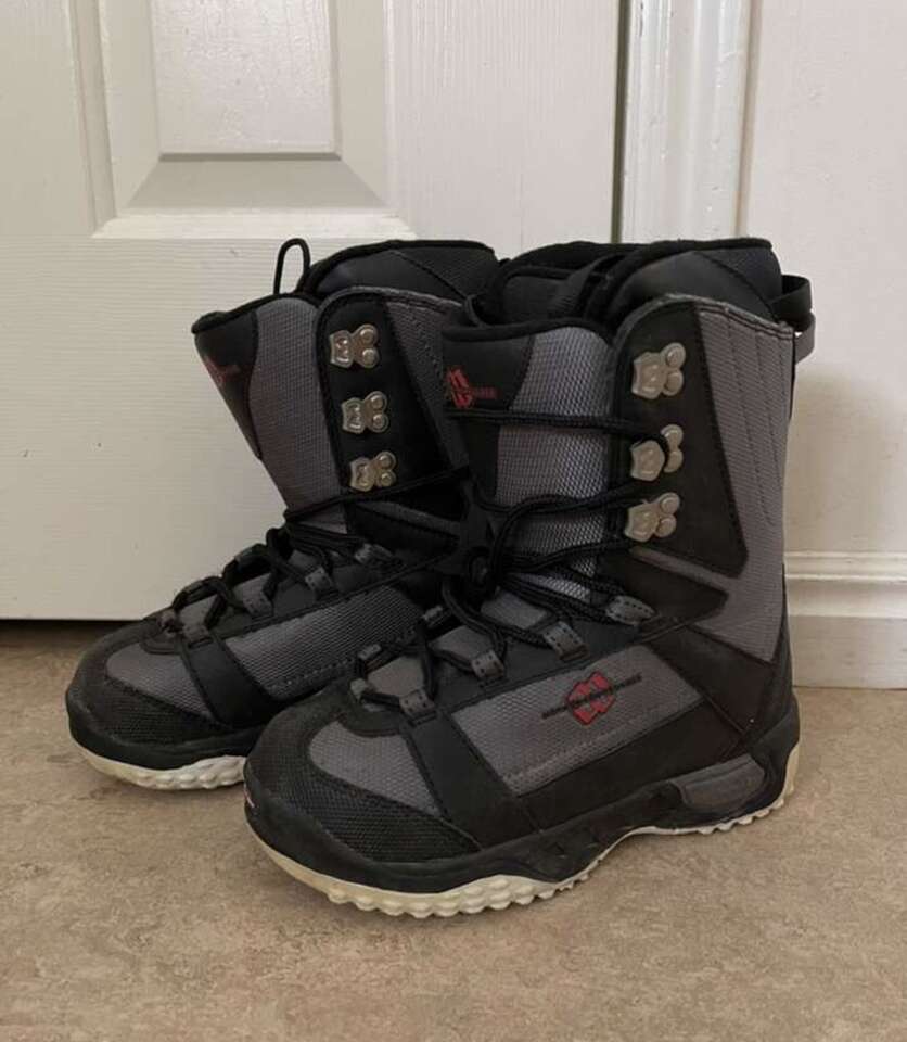 Women's Morrow Snowboard Boots 5.5-6