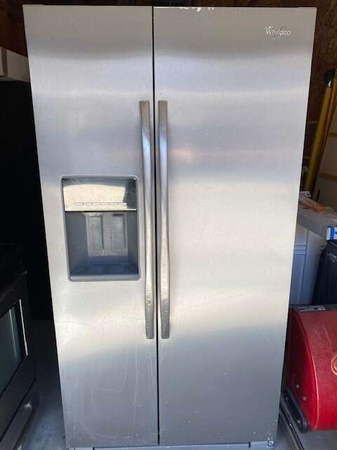 Whirlpool Stainless steel fridge