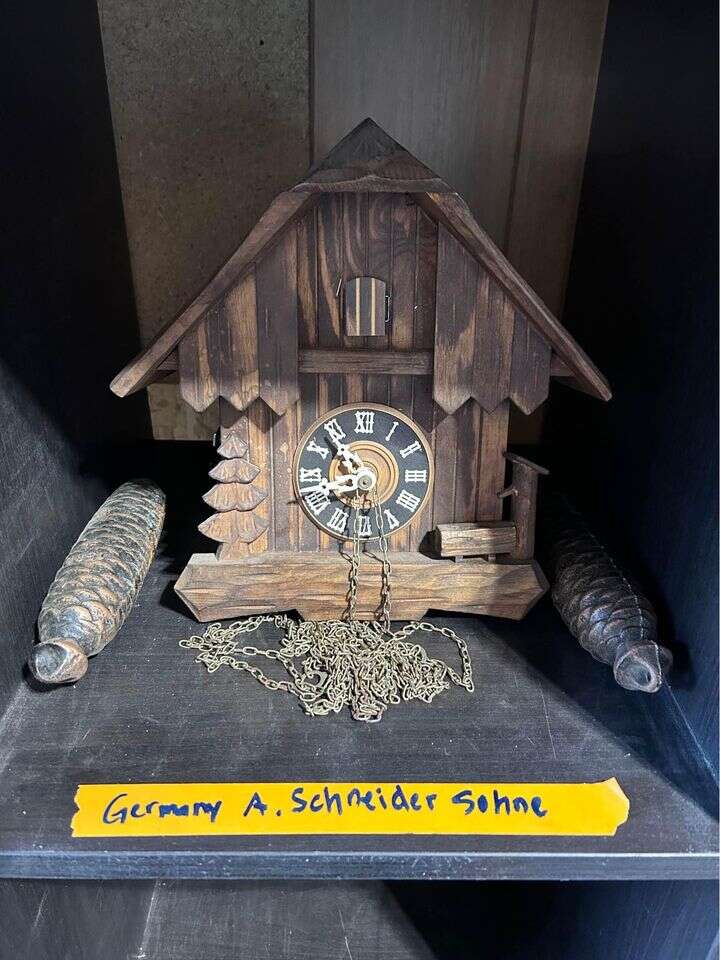Used as decor only***A. Schneider Sohne German Cuckoo Clock $250 cash/venmo in Draper