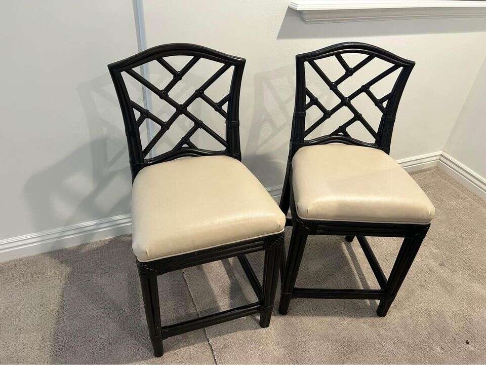 Set of bar stools $50 cash/venmo in Draper