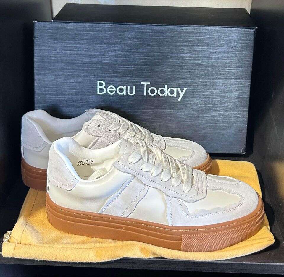 Brand new Beau Today women’s size 6.5 Platform Retro Trainer Classic OG Leather Sneakers $40 cash/venmo in Draper