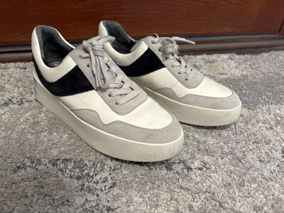 Vince Warren Court Shoes Sneakers women's size 7.5 in Draper $40 cash/venmo