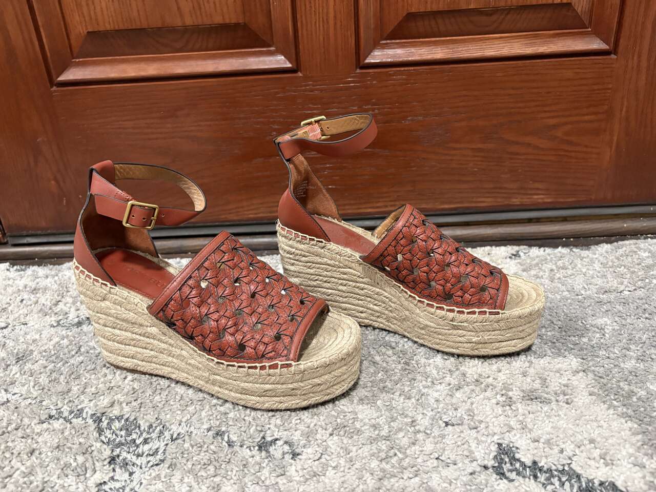 Used Tory Burch Women's size 7 1/2 Leather Basketweave Wedge Sandals $40 cash/venmo in Draper