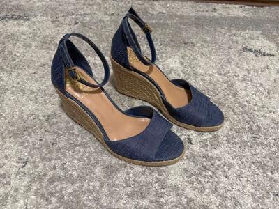 Vince Camuto Felyn Espadrille Wedge Navy Blue Sandals women’s size 8 in Draper $50cash/venmo
