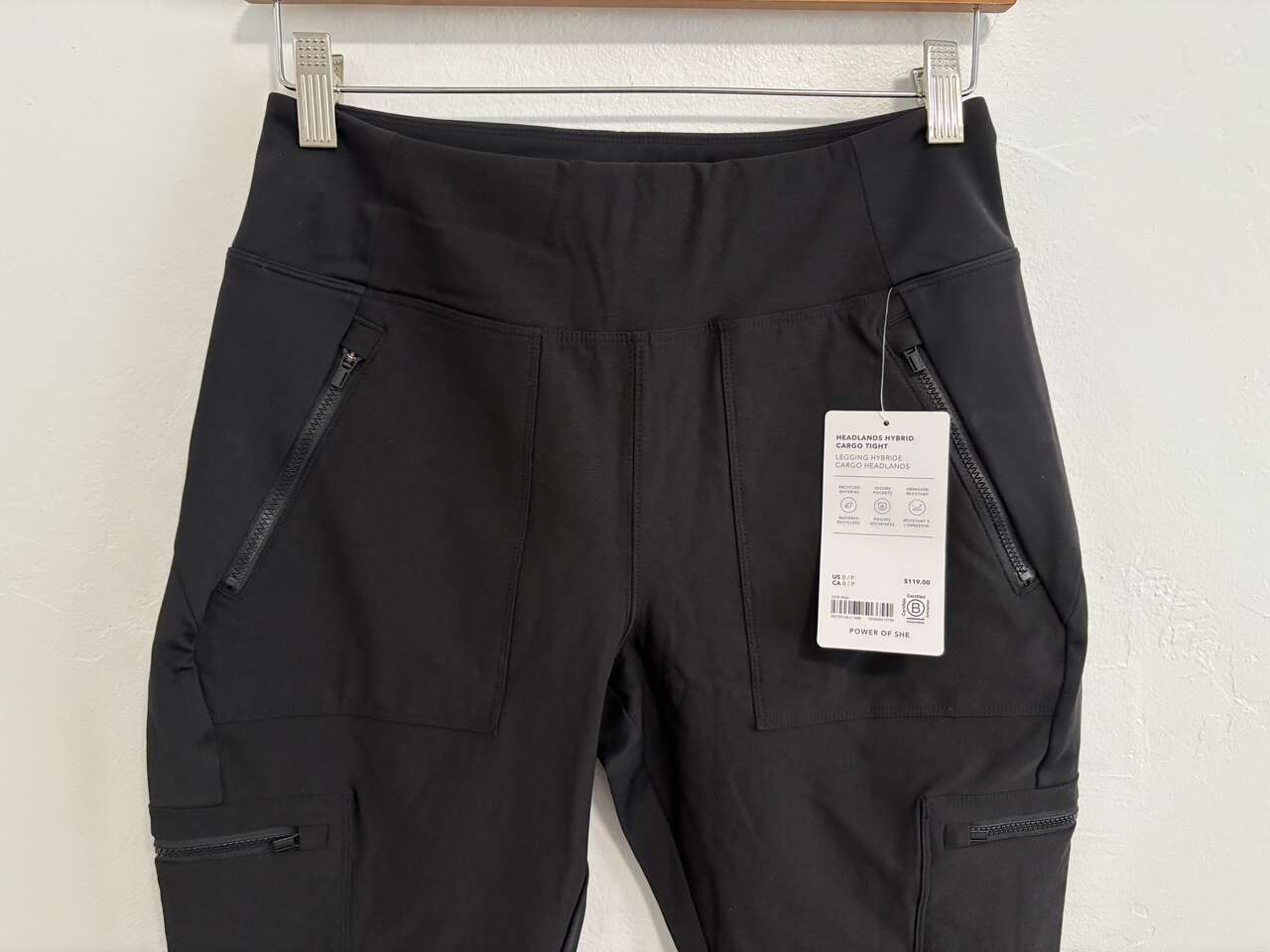 NWT Athleta Headlands Hybrid Cargo Tight black pants women's size 8 petite $30 cash/venmo in Draper