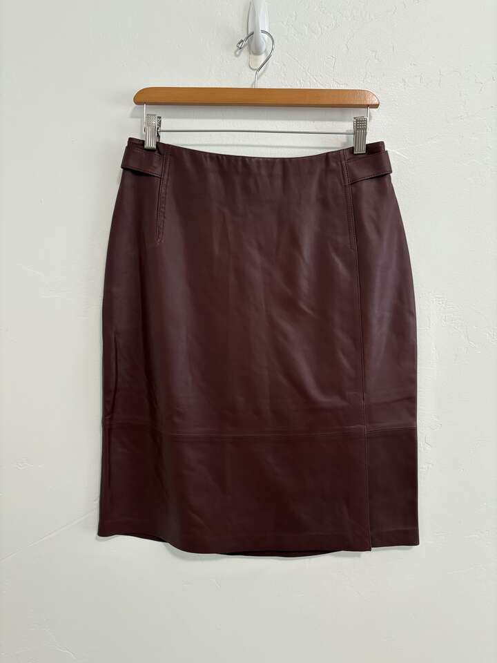 NWT VINCE Tailored Dark Cinnamon Stick leather Skirt women's size 6 in Draper $300 cash/venmo
