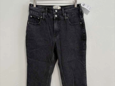 NWT Abercrombie & Fitch Ultra High Rise Ankle Straight Jeans in Black women's size 29 short/petite $20 cash/venmo in Draper