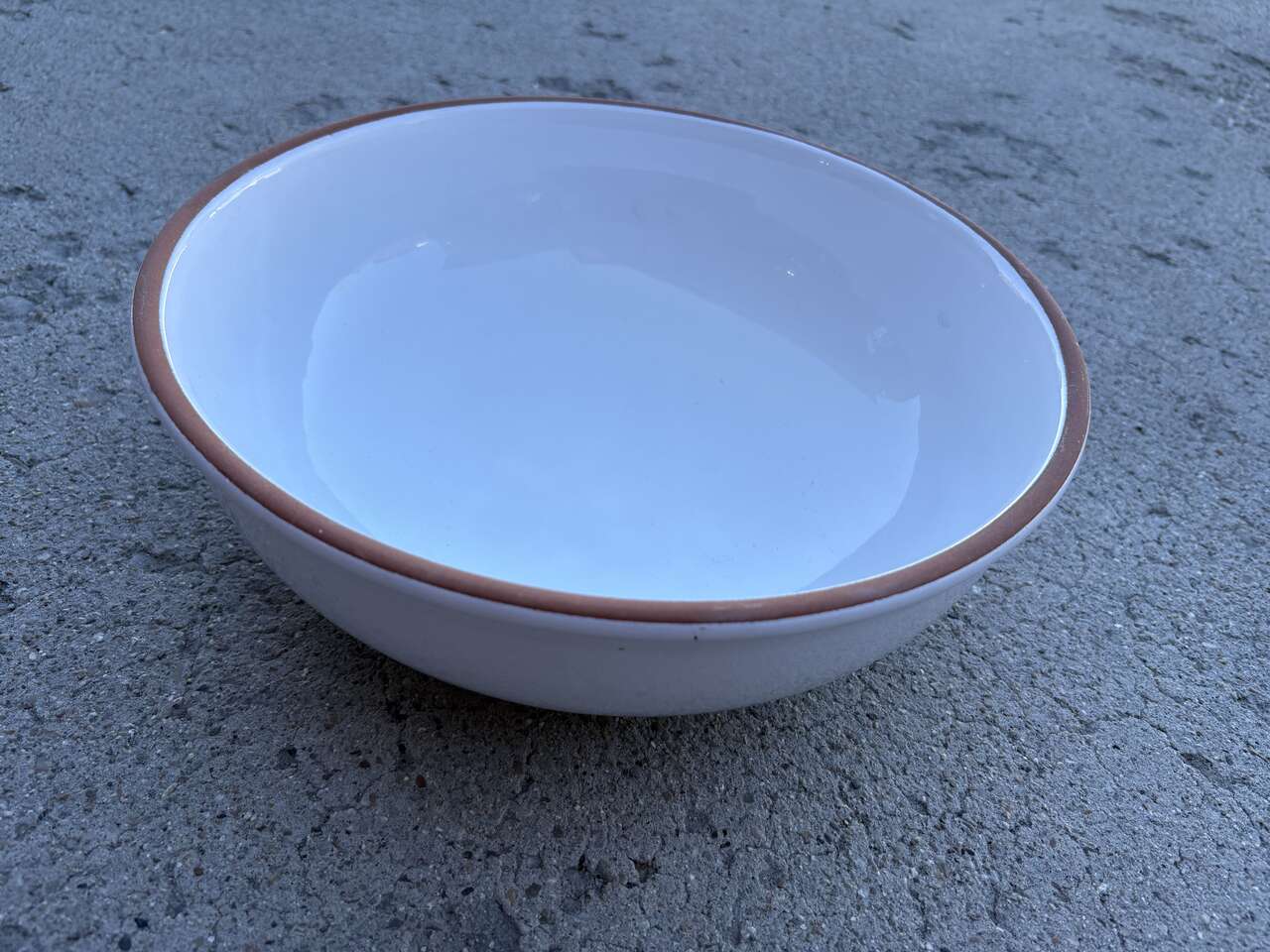 Dayton Hudson 12" round Ceramic Bowl $10 cash/venmo in Draper