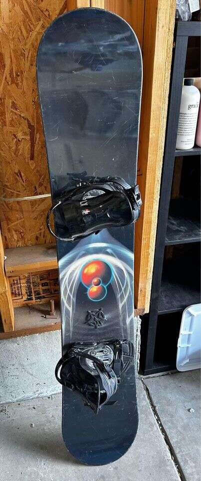 Burton Cruzer 154cm Snowboard w/ Ride LX Bindings $180 cash/venmo