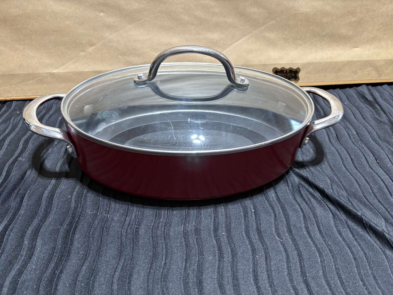 Cook's essentials 3 quart saucepan with glass lid, non-stick interior pot with handles $20 cash/venmo in Draper