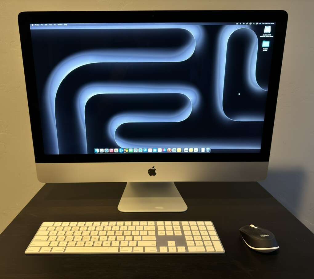 Upgraded 27” iMac 5K 512gb SSD 24gb Memory i5 3.7