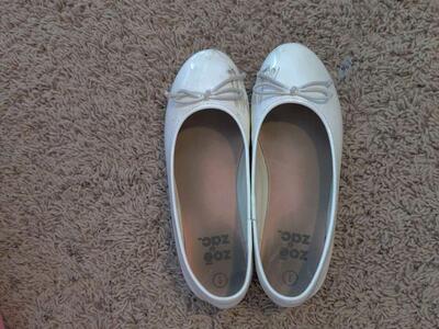 Girls size 3 shoes