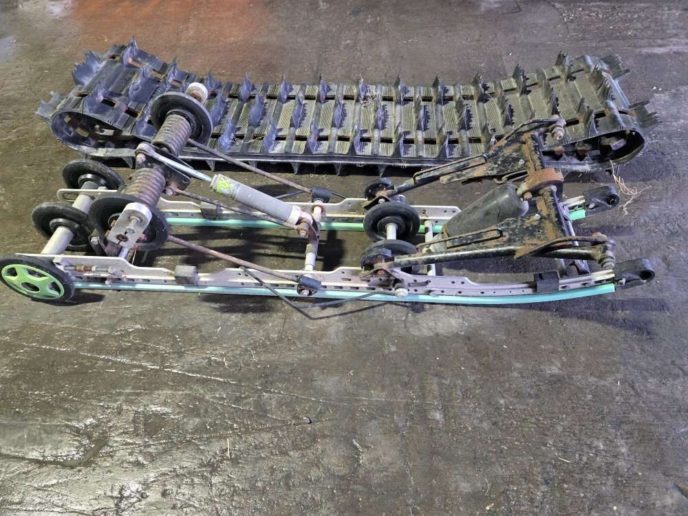 Camoplast Challenger 136x15x2 #679-9842