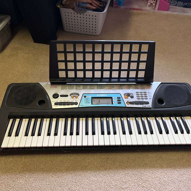 Yamaha PSR170 Electric Key… Musical Instruments