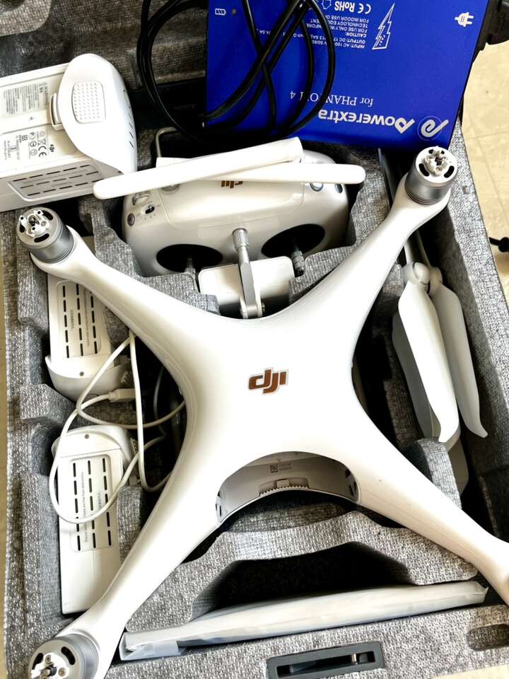 DJI Phantom 4 Pro V2 Drone