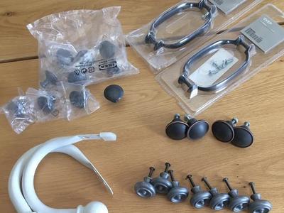 Cabinet Handles, Knobs, Pulls, Etc.